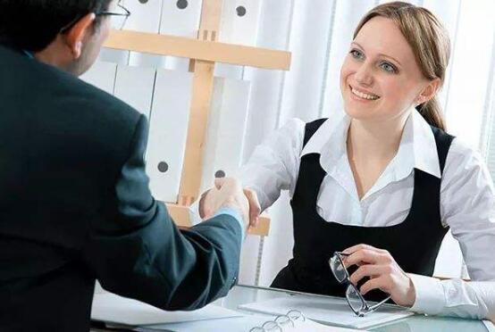 美國生孩子拿綠卡，全家跟著美寶輕松移民美國