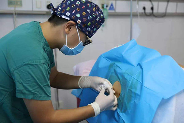 美國生孩子痛嗎