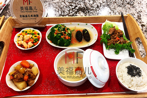 去美國(guó)生寶寶住月子中心的利弊