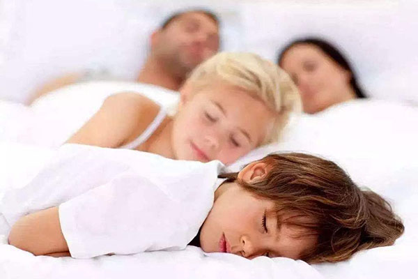 去美國(guó)生孩子利弊