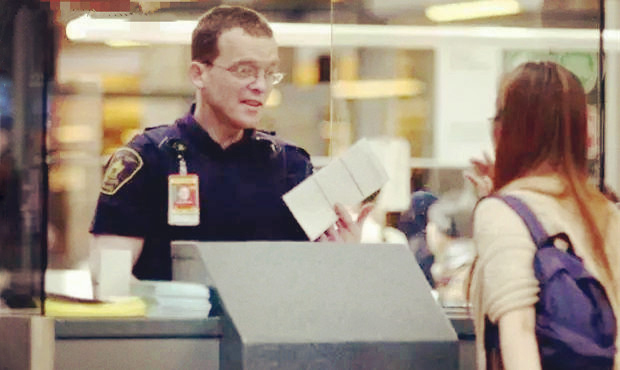 赴美產(chǎn)子過海關(guān)時(shí)需要掌握的技巧 